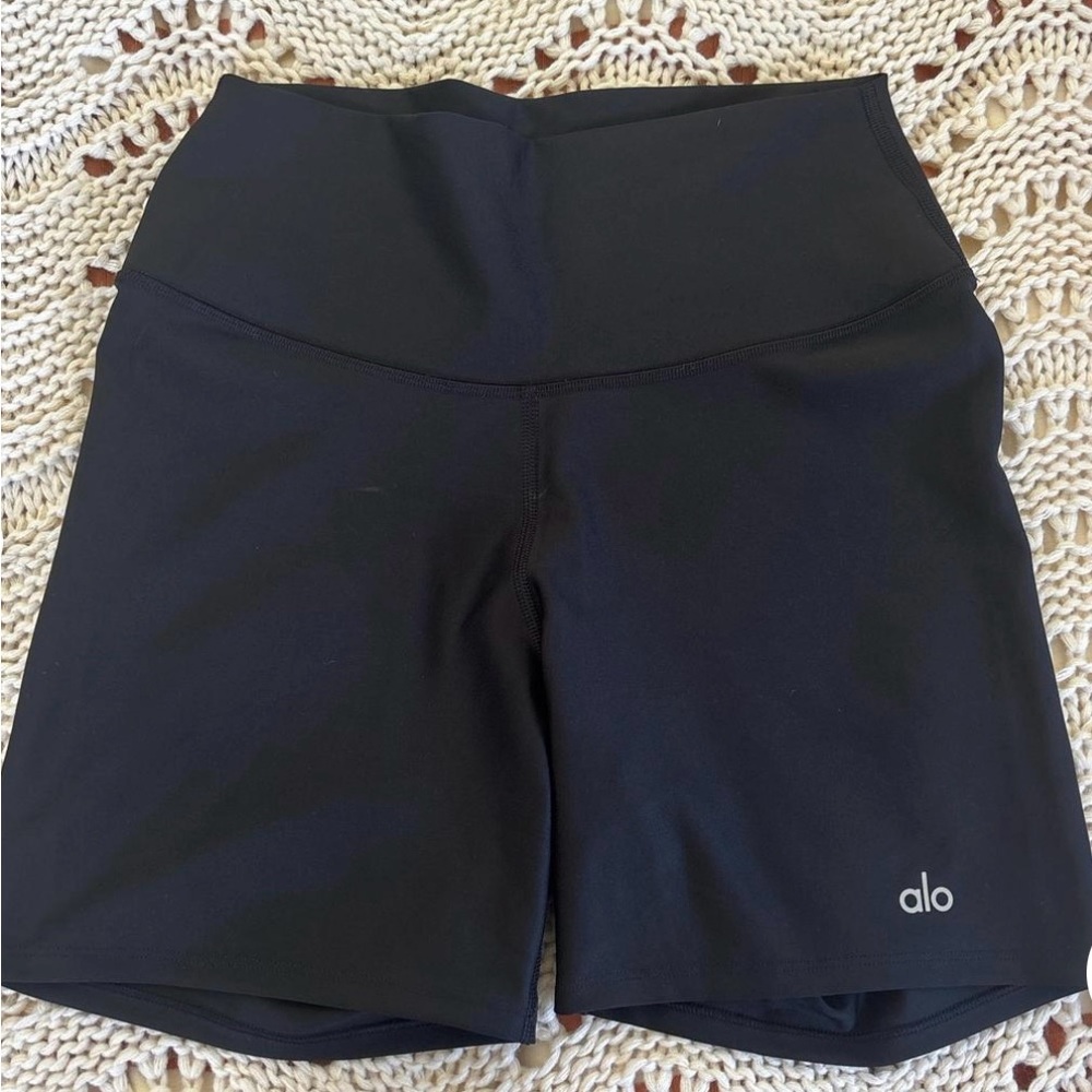 ALO Yoga Women's Black Bike shorts